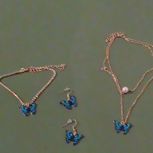 Butterfly necklace and earrings set